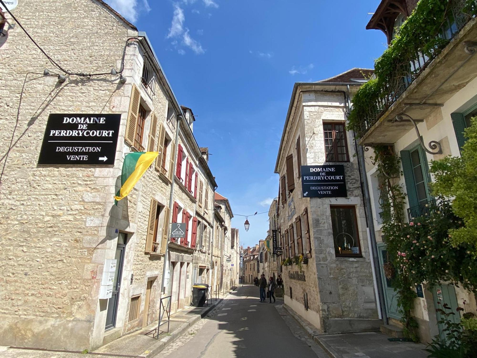 Le Beau Chardonnay, Au Coeur De Chablis Apartment Екстериор снимка